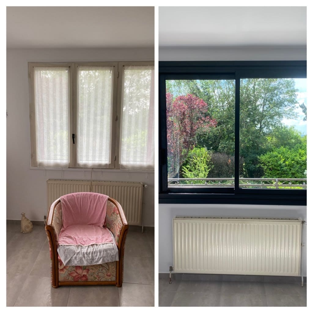 Rénovation de fenêtre avant-après : remplacement d'un vieux châssis par une fenêtre noire moderne panoramique.